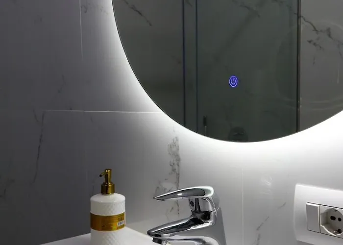 Serenity Apartment *